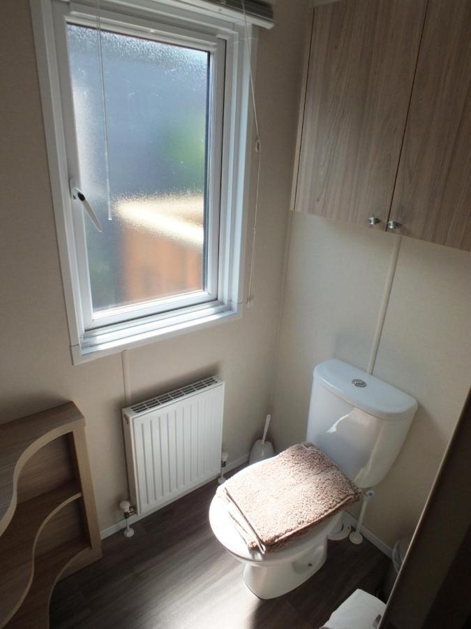 Beech Villa Суонидж Екстериор снимка