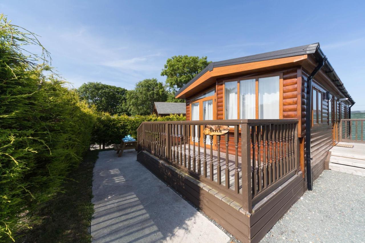 Beech Villa Суонидж Екстериор снимка